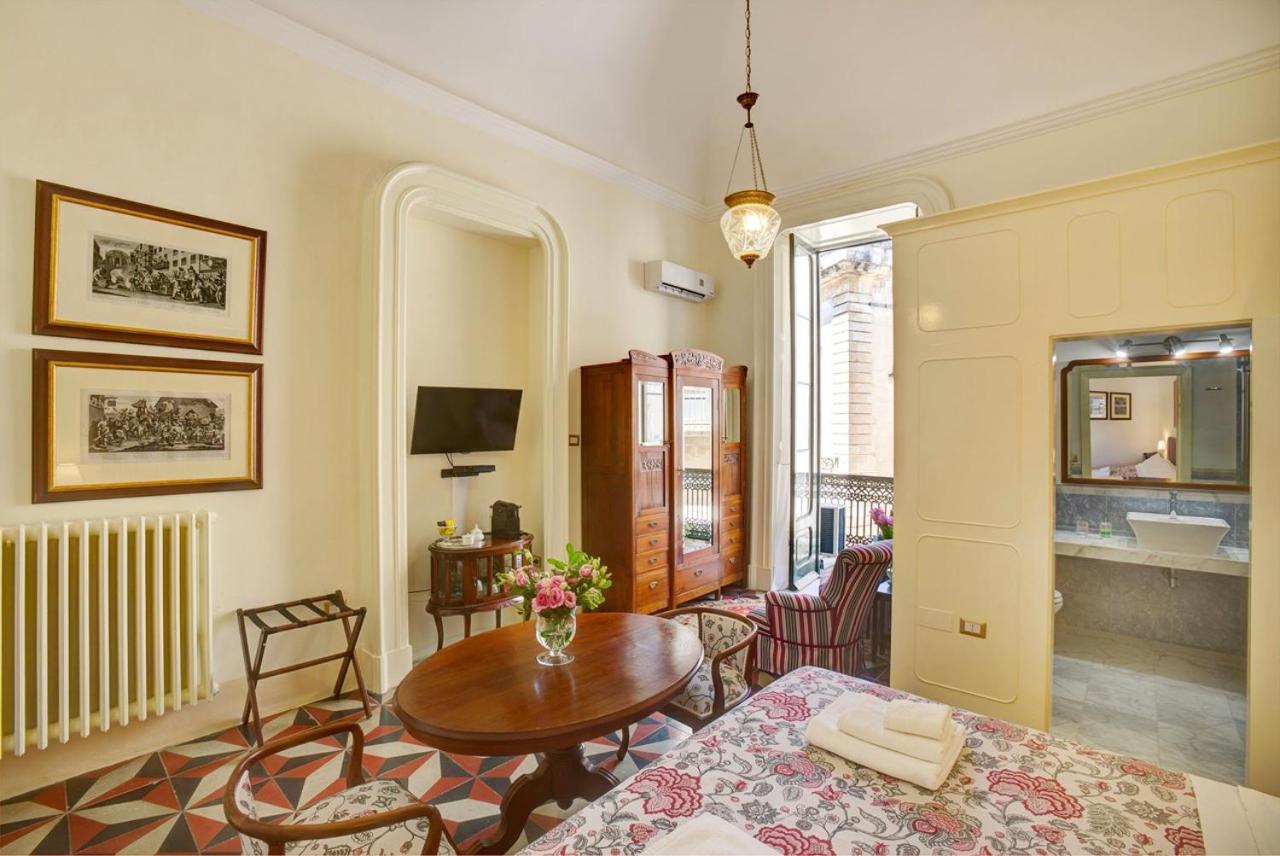 Palazzo Bernardini Suites Lecce Eksteriør bilde