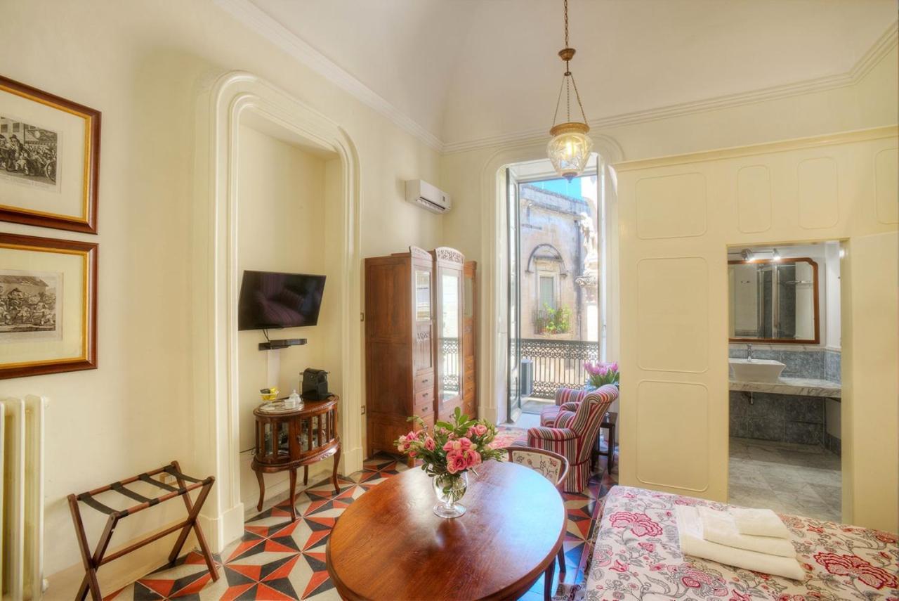 Palazzo Bernardini Suites Lecce Eksteriør bilde